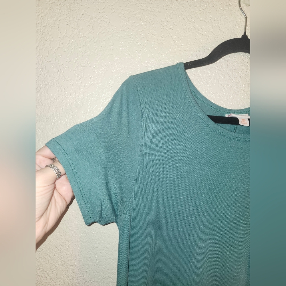 EUC LuLaRoe "Carly T-Shirt Dress" in Jade Green • Sz XS (2-4+) - Picture 5 of 10